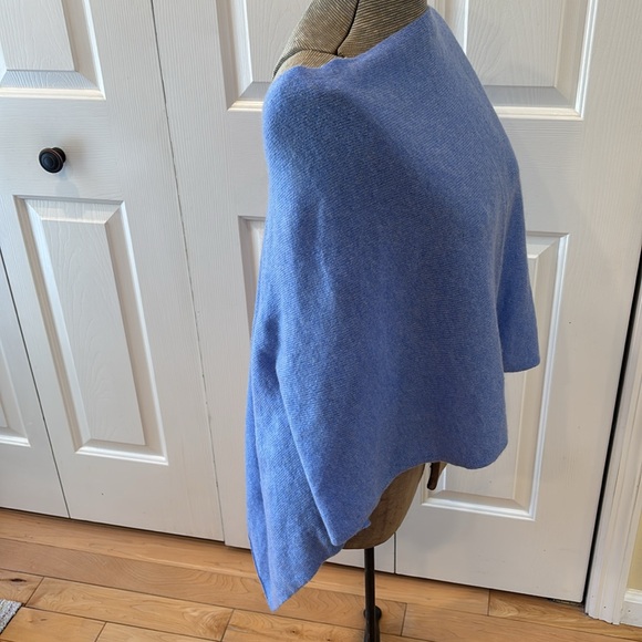 Claudia Nichole one size sky blue 100% cashmere  shawl or shrug - Picture 3 of 8